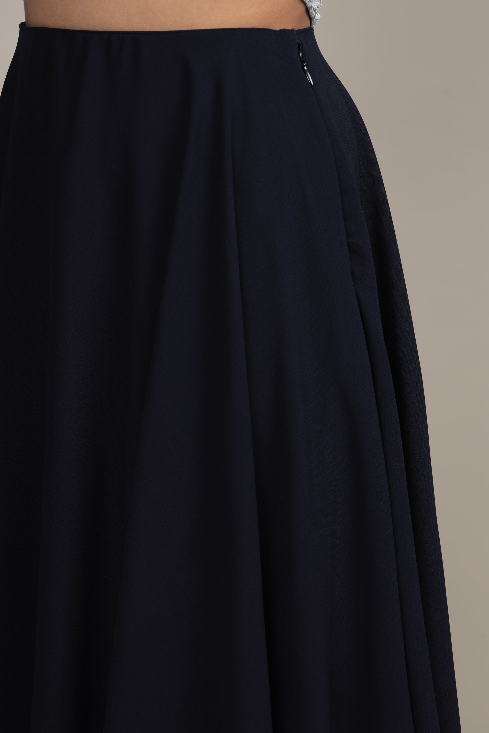 Skye Midi Skirt in Navy